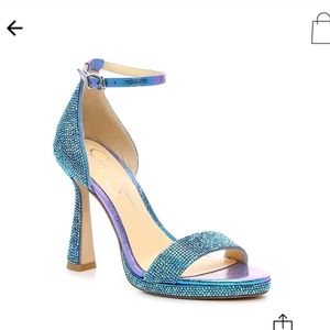 Jessica Simpsom Plumpy Heel